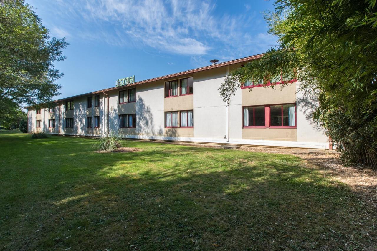 Hôtel Solenca Nogaro Exterior foto